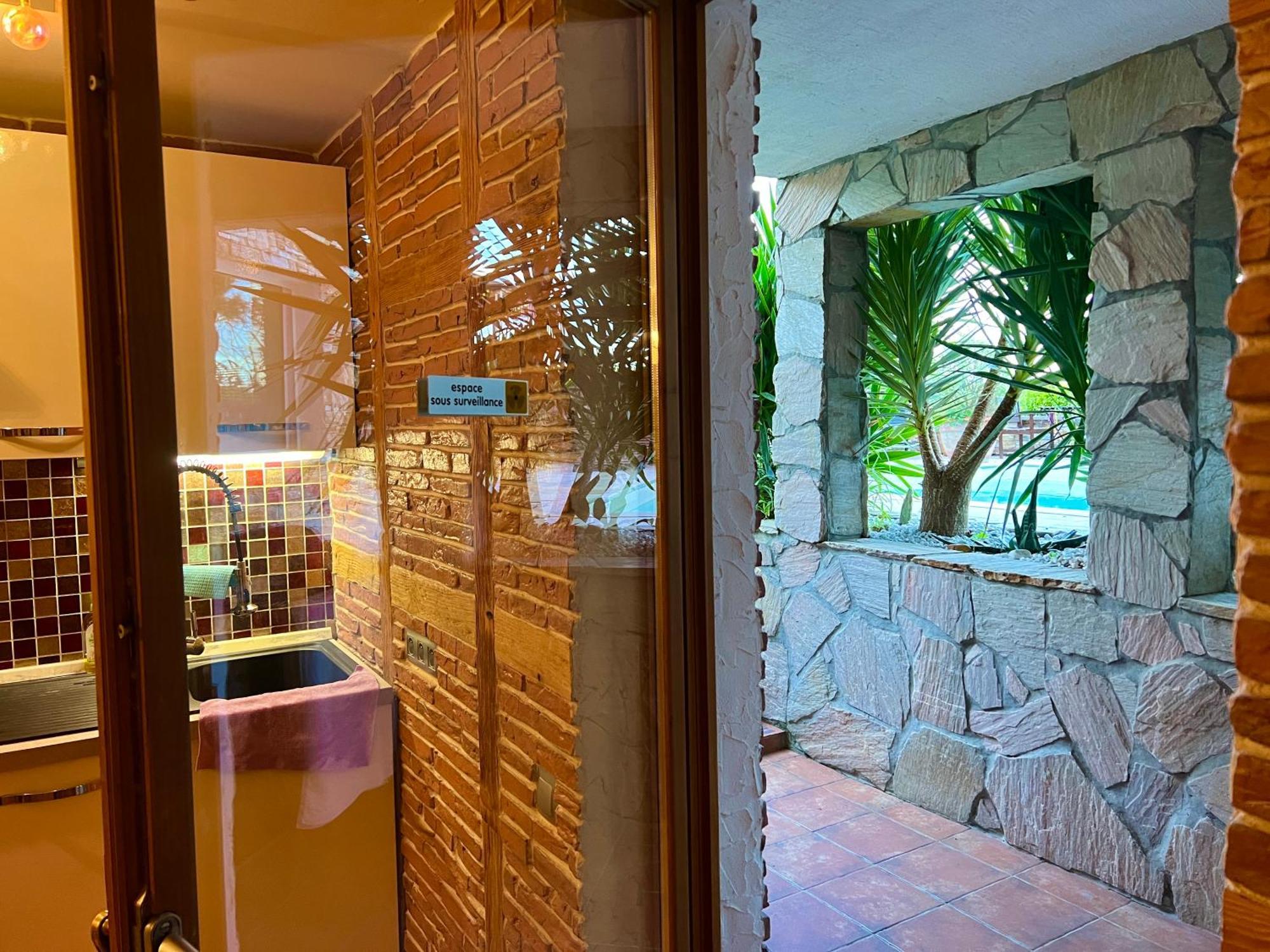 Villa Merkel - 27 Pers - 11 Chambr - 10 Wc - Piscine 앙글레 외부 사진